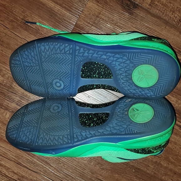 Kobe Nike Sneakers 5Y - Picture 7 of 12